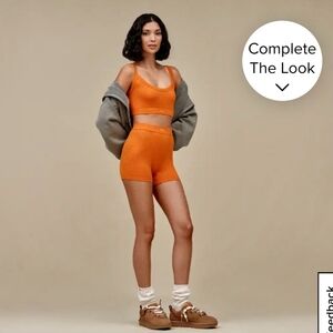 UGG Alexiah Boy Short Rib | Dark Apricot | Size M